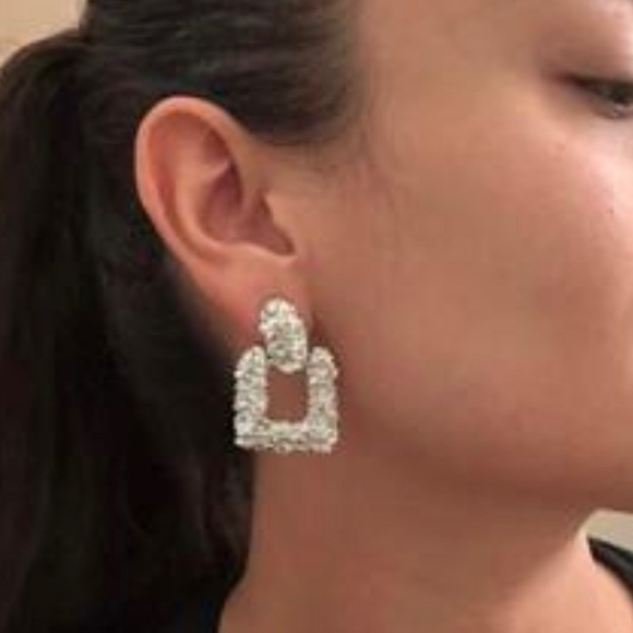 SILVER TEXTURED SQUARE STYLISH DROP EARRINGS - Picture 3 of 5